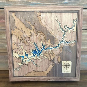 Incroyable carte topographique 3D découpée au laser du lac Powell
