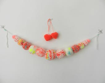 Pompons (pom poms) garland, wall hanging, wall decor, nursery decor, kids decor