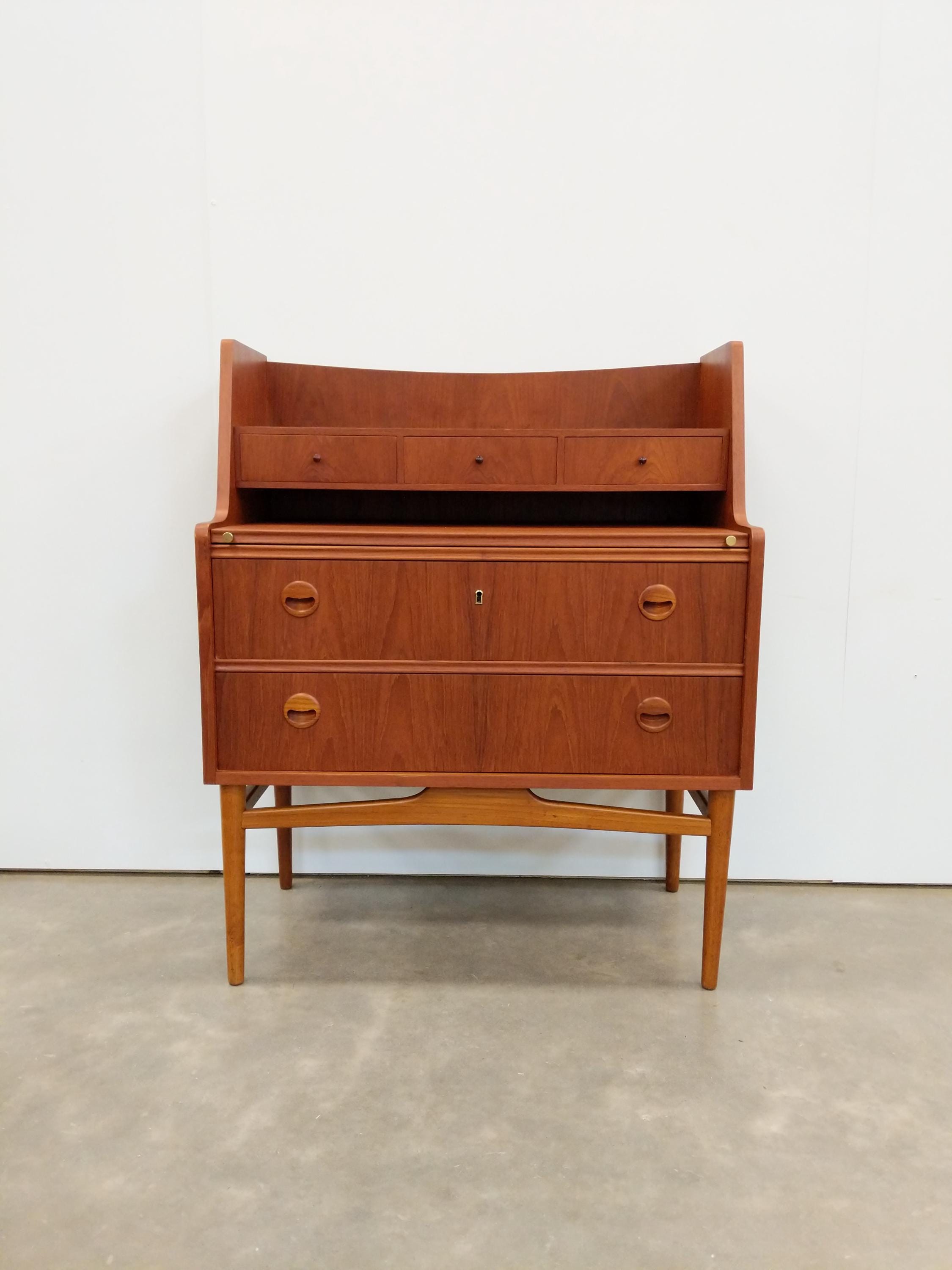 Denmark side chest TEAK vintage 【公式通販】