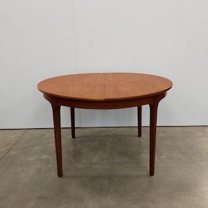 Vintage Mid Century Modern Teak Extendable Dining Table by Nathan