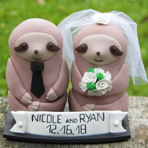 Rainforest wedding decor Personalized wedding cake topper Rainforest animals Personalized gift for wedding Sloth couple Sloth figurines