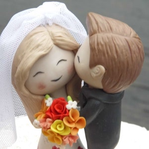 Personalized Wedding Cake Topper, Couple Holding Hands Figures, Bride Groom Wedding Cake Figures, Gift For Couple, Personalized Wedding Gift