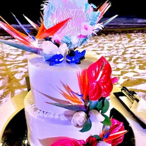 Whale Shark Wedding Cake Topper, Wedding Cake Figure Sea Animal, Under The Sea Cake Topper for Wedding, Personalized Gift for Couple Figure
