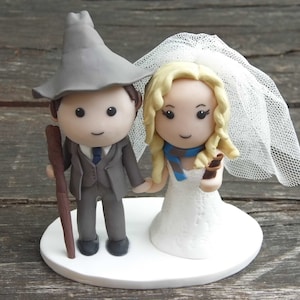Personalized bride and groom wedding cake topper, Wedding cake figures, Bride groom figurines topper, Personalized wedding gift for couple