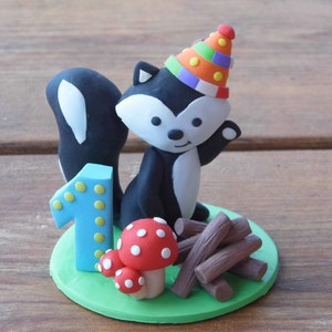 Skunk Birthday Cake Topper, Skunk Figurine, Woodland Birthday Party Themed, Personalized 1st Birthday Animal Cake Topper, 1st Birthday Gift