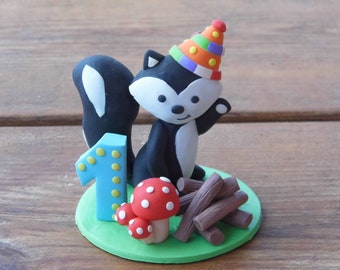Skunk Birthday Cake Topper, Skunk Figurine, Woodland Birthday Party Themed, Personalized 1st Birthday Animal Cake Topper, 1st Birthday Gift