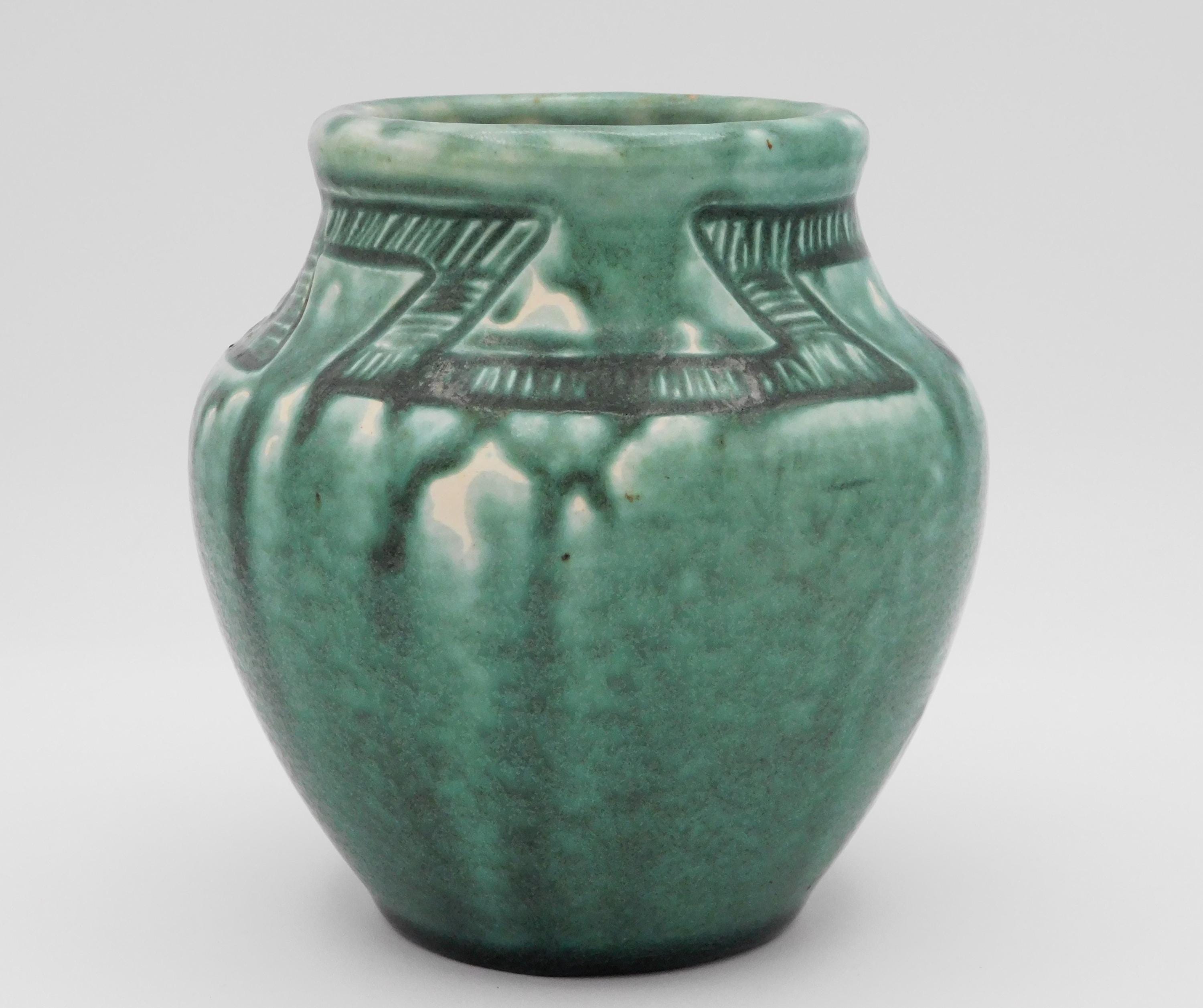 1901 ROOKWOOD Pottery Z Line Green Mat Glaze Bulbous Vase With