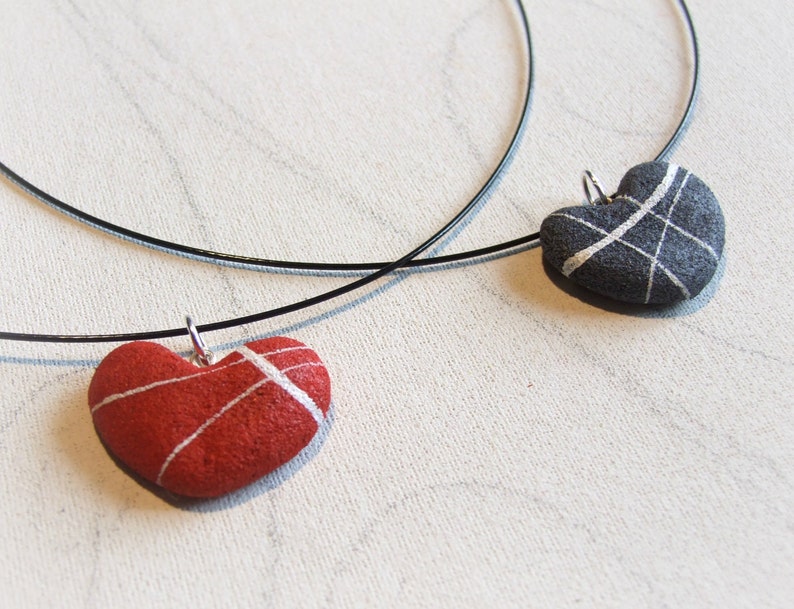 Girocollo Ciondolo Con Cuore Rosso Ispirato Ai Sassi Di Mare Gioielli - Foto 5