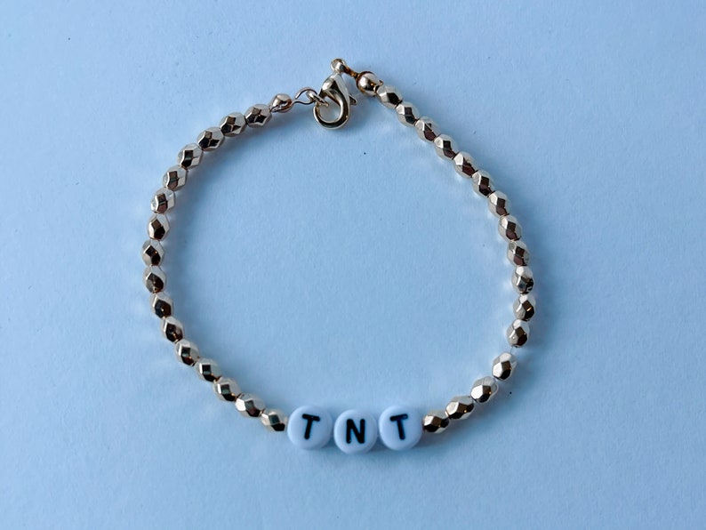 Friendship Bracelets Taylor Swift Kansas City Chiefs TNT (black letters)