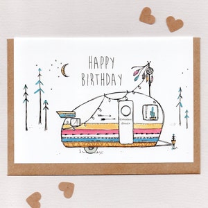 FELIZ CUMPLEAÑOS . tarjeta de arte. tarjeta de felicitación . Remolque de caravana retro vintage. boho hippie gitano gris nómada hippy. australia.