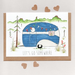 ANDIAMO DA QUALCHE PARTE . biglietto d'auguri . ministampa. rimorchio camper roulotte retrò vintage blu. avventuroso nomade grigio, buon viaggio. Australia