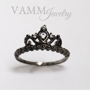 925 Sterling Silber Princess Crown Ring schwarz überzogen.