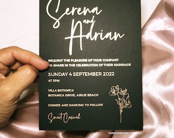 Elegant Gold Foil Wedding Invitations - Luxury Custom Invitations for Modern Weddings
