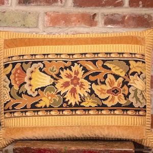 Antique Handmade Needlepoint Pillow Cover (18&quot;x23&quot;)