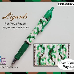 Puede incluir: Un bolígrafo verde con una envoltura de cuentas blancas y verdes con un diseño de lagarto. El abalorio se realiza en punto de peyote de conteo par. El texto "Lizards Pen Wrap Pattern Designed to Fit a G2-Style Pen" está impreso en el fondo blanco. El texto "Pdf Digital Download" está impreso en la esquina superior derecha. El texto "Even-Count Peyote" está impreso debajo de la envoltura de cuentas.