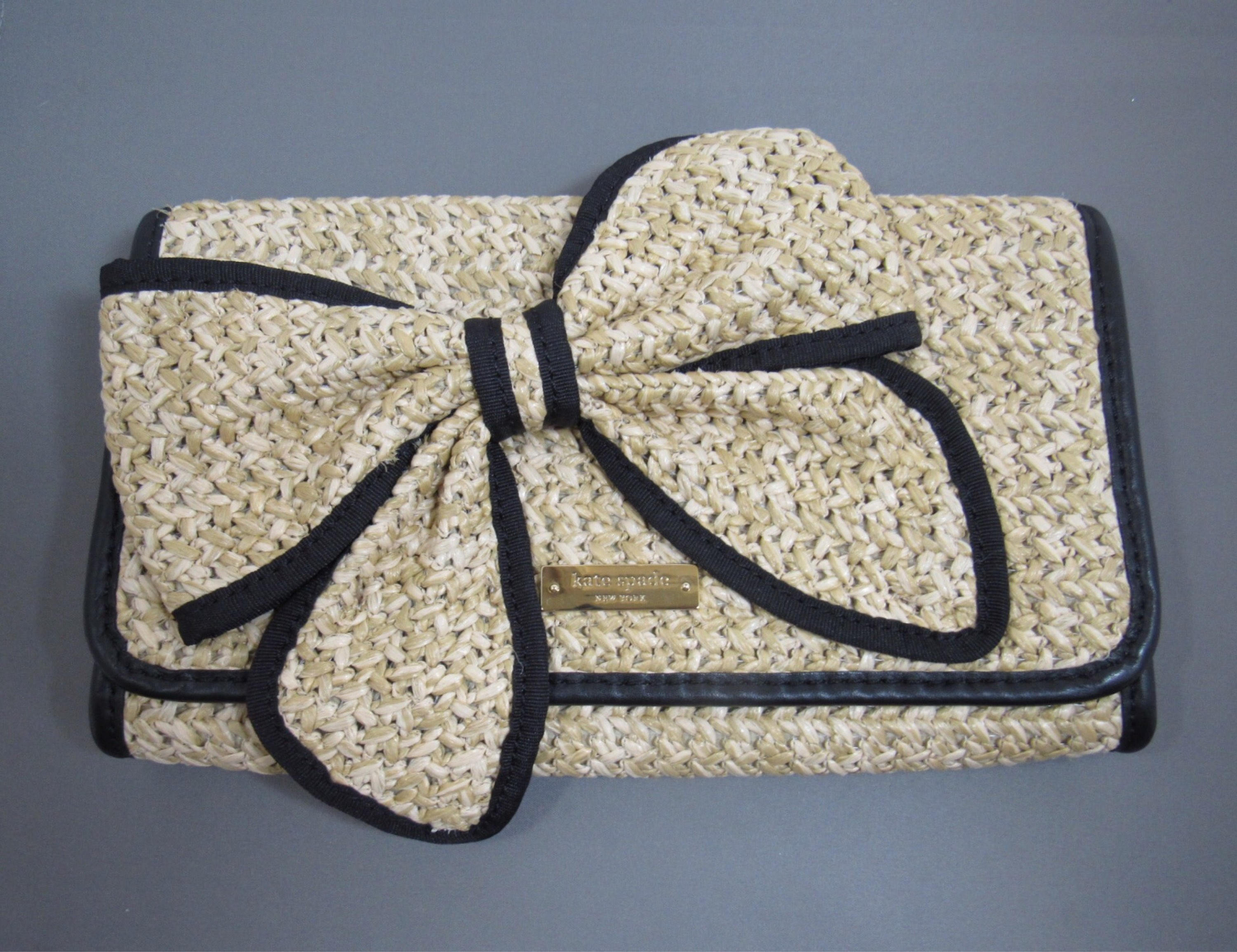 Kate Spade New York designer vintage style Belle place woven straw bow clutch with leather trim!