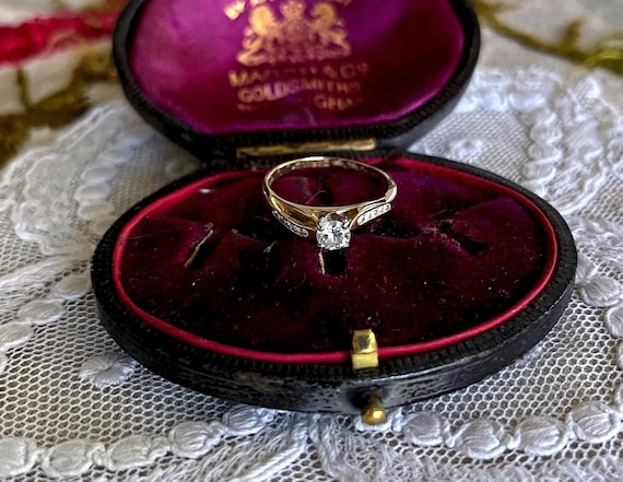 Vintage Stauer 14K Yellow Gold faceted Diamond accented size 5.5 Engagement Ring