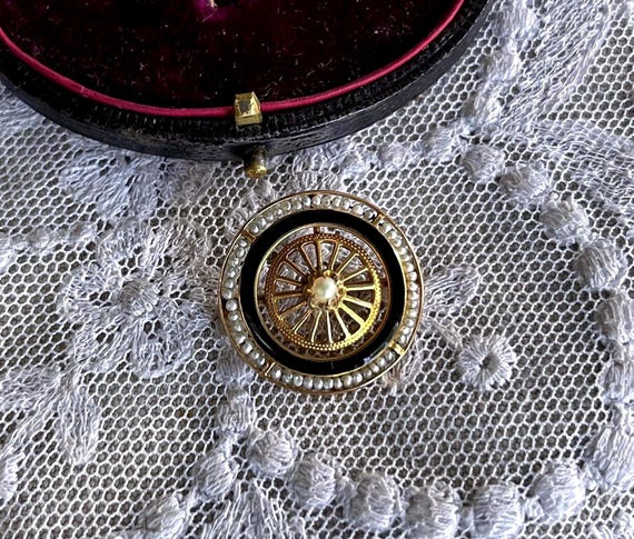 Victorian Revival 10K Gold Seed Pearl Brooch: Enamel Lapel Pin