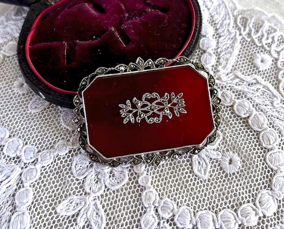 Vintage Art Deco 935 Silver Carnelian Marcasite Brooch