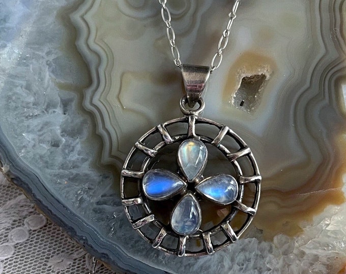 Luminous vintage Modernist Moonstone solid Sterling Silver 925 gorgeous stamped Pendant Necklace
