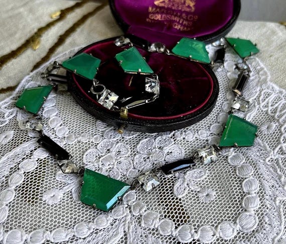 Classic antique Art Deco Sterling Silver faceted Chrysoprase Chalcedony, Jet Glass and faceted Paste Stone hallmarked Ravioli Necklace