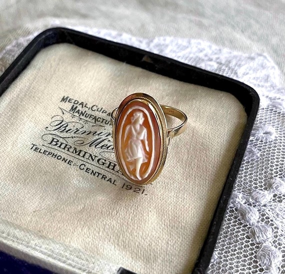 Ethereal vintage Victorian Revival solid 14K Gold genuine dancing Maiden carved Conch Shell ornate size 8 Statement Ring