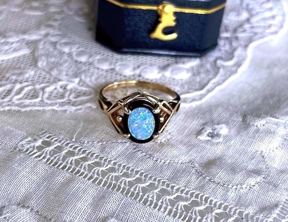 Vintage 10K Yellow Gold Triplet Opal Onyx Cocktail Ring Size 7.5