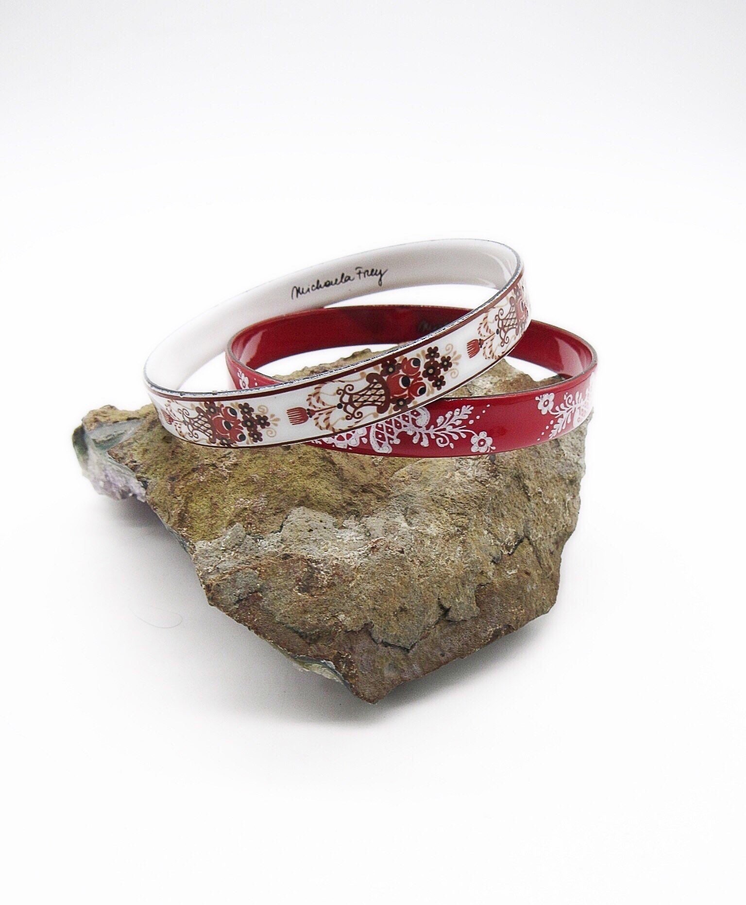 Uitschakelen landbouw Ongunstig Michaela Frey of Austria vintage hand painted enamel signed bangle bracelet set Uitschakelen landbouw Ongunstig Michaela Frey of Austria vintage hand painted enamel signed bangle bracelet set