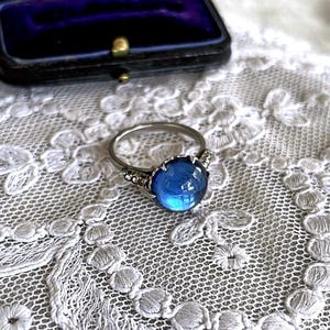 Fabulous vintage Art Deco 1930s Sterling Silver brilliant round Sapphire Blue glass Paste Stone accented size 7 Hallmarked Cocktail Ring