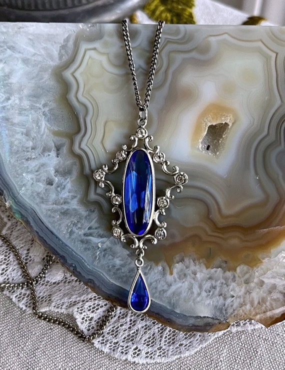 Divine 1930s Art Deco pristine brilliant Rhodium Plated faceted Blue and dazzling Diamond Paste Stone accented Pendant Necklace