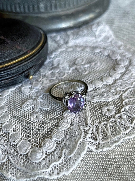 Radiant vintage HART 10K White Gold genuine faceted Amethyst gemstone brilliant Spinel accented beautiful stamped size 6.5 Statement Ring