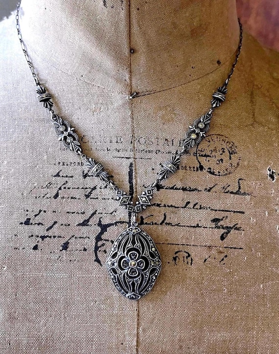 Elegant vintage Art Deco Sterling Silver brilliant faceted marcasite accented hallmarked Lavaliere necklace