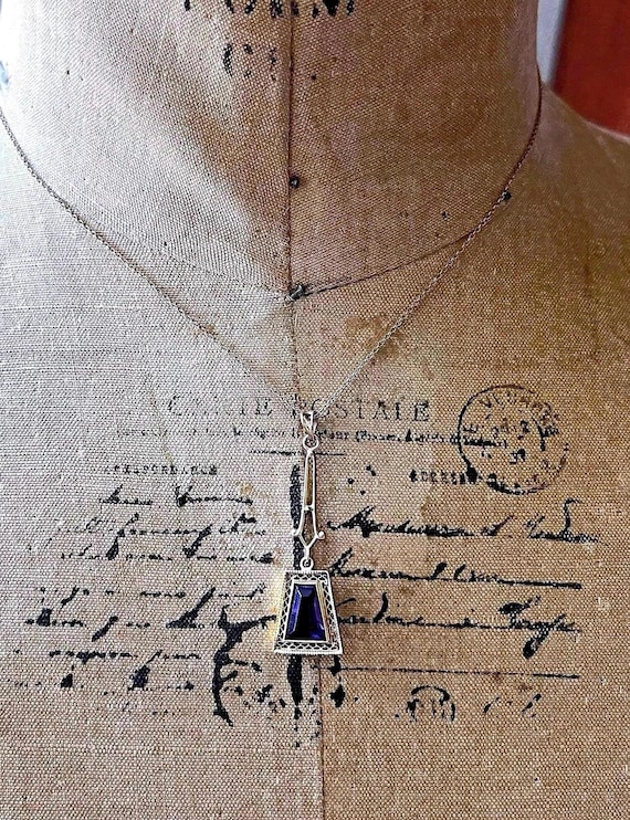 Vintage Art Deco 10K Gold Amethyst Pendant Necklace