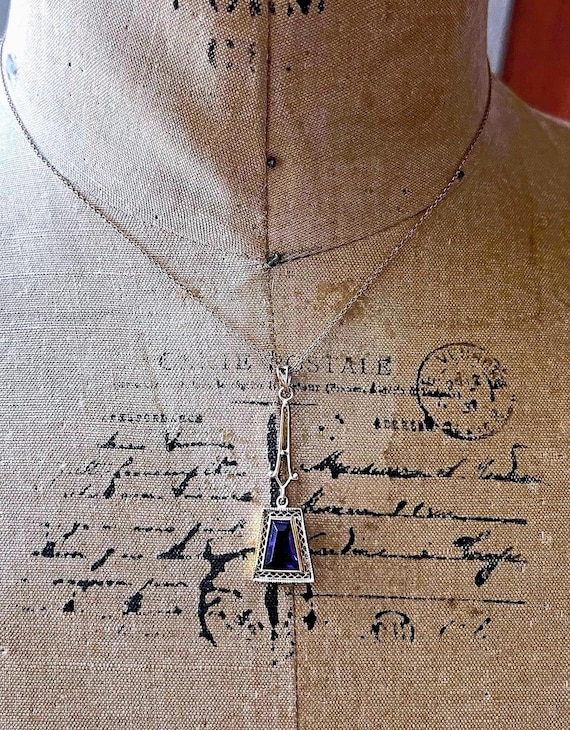 Vintage Art Deco 10K Gold Amethyst Pendant Necklace