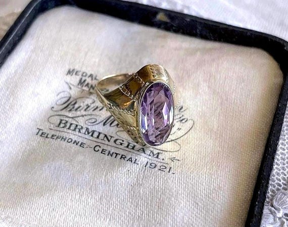 Mid Century Modern 9k Yellow Gold Amethyst Cocktail Ring