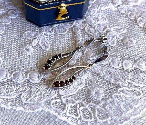 Granat Turnov Sterling Silver Dangle Earrings: Bohemian Rose Cut Garnet (1.5 inches)