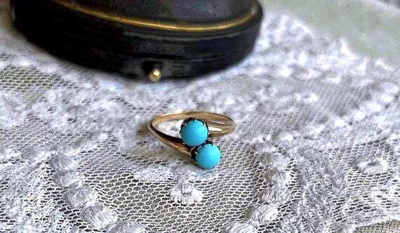 Fine antique Victorian Aesthetic 10K Yellow Gold Bright Turquoise Glass accented beautiful size 6 Heirloom Doublet Statement Ring