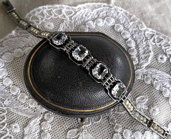 Wells Co. Vintage Art Deco Sterling Silver faceted Paste Stone and Majorica Glass Pearls hallmarked Link Bracelet