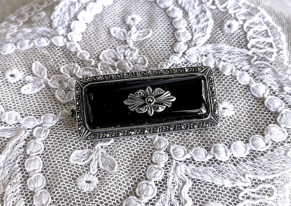 Spain Art Deco revival vintage Sterling Silver Onyx faceted Marcasite hallmarked Lapel Brooch