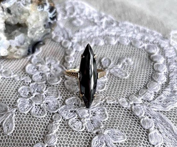 Vintage Art Deco 10k Gold Hematite Marquis Cocktail Ring - Size 5.5