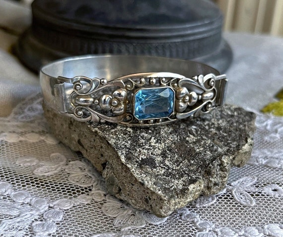 Gorgeous antique German Art Deco solid 835 Silver brilliant faceted Topaz  Blue Paste Stone decorative hallmarked Link Bracelet