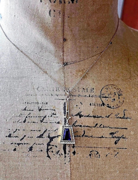 Vintage Art Deco 10K Gold Amethyst Pendant Necklace