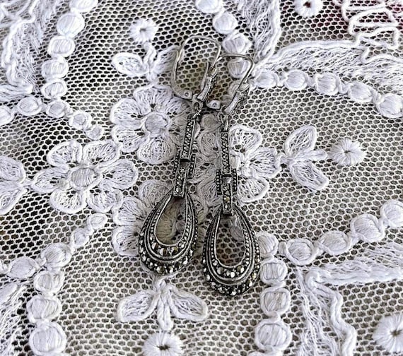 Vintage Art Deco 835 Silver brilliant Marcasite accented lever back drop Earrings