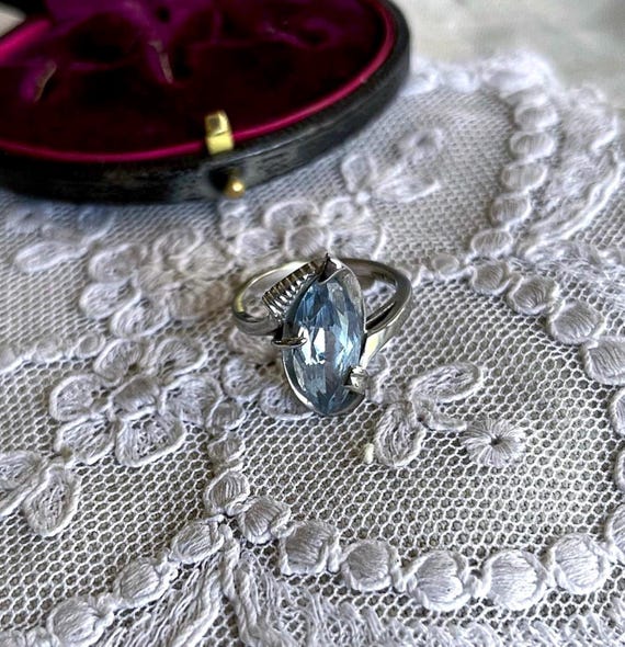 Sophisticated Garland vintage 10K White Gold brilliant faceted Marquee cut Topaz gemstone size 7 Solitaire Ring