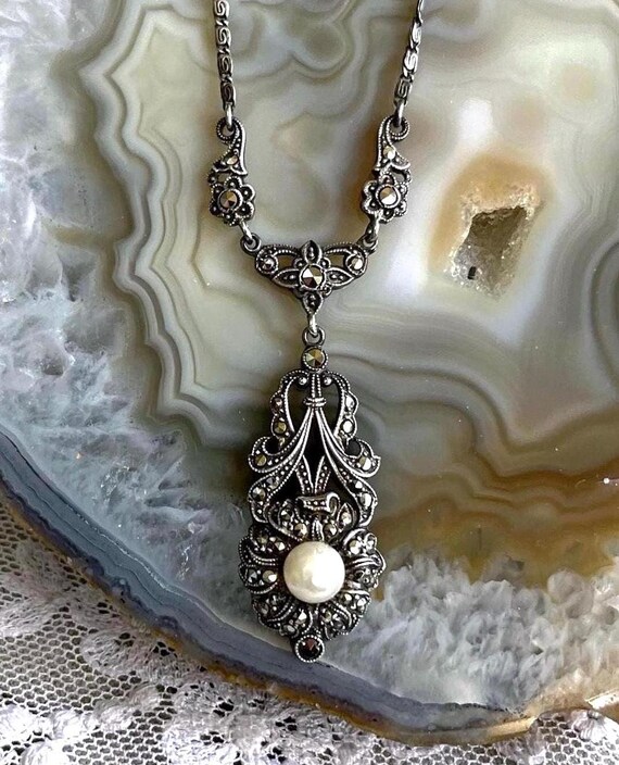 Gorgeous vintage Swedish Art Deco Sterling Silver luminous genuine Cultured Pearl faceted Marcasite accented stamped Y Necklace
