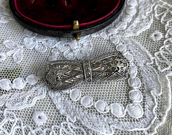 Antique Art Deco Sterling Silver brilliant faceted Paste Stone accented lovely hallmarked Bow Statement Brooch
