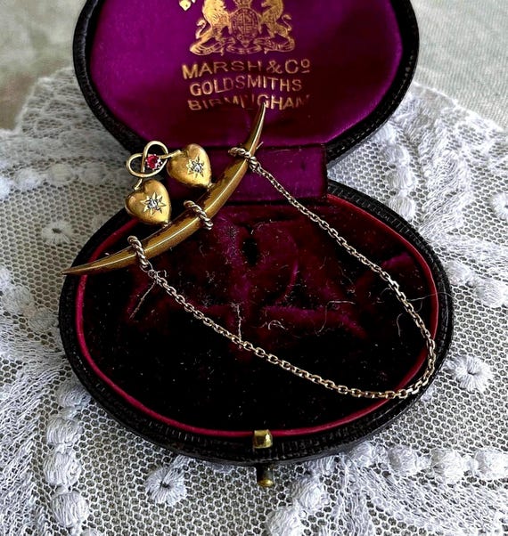 Victorian 9k Gold Dual Hearts Brooch: Antique Ruby Diamond Accent