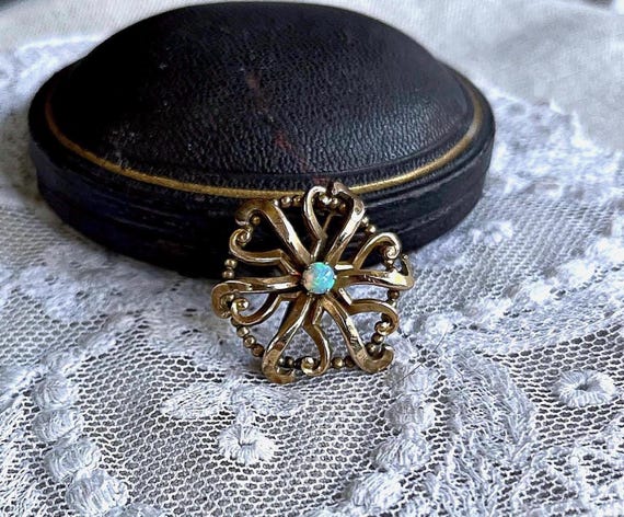 Beautiful antique Cheever and Tweedy Co. C.T. Victorian Aesthetic Gold Filled Pinchbeck genuine Opal accented lovely hallmarked Scatter Pin