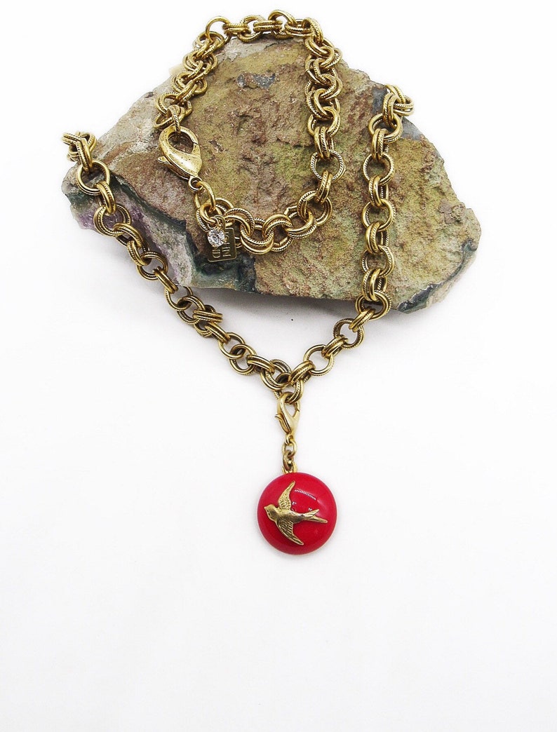 Vintage John Wind of Maximal Art retired gold tone double loop chain Red glass circle Bird accented pendant signed necklace bracelet set