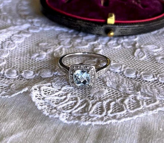Vintage 10K White Gold Diamond cushion cut Aquamarine hallmarked size 6 Cocktail Ring